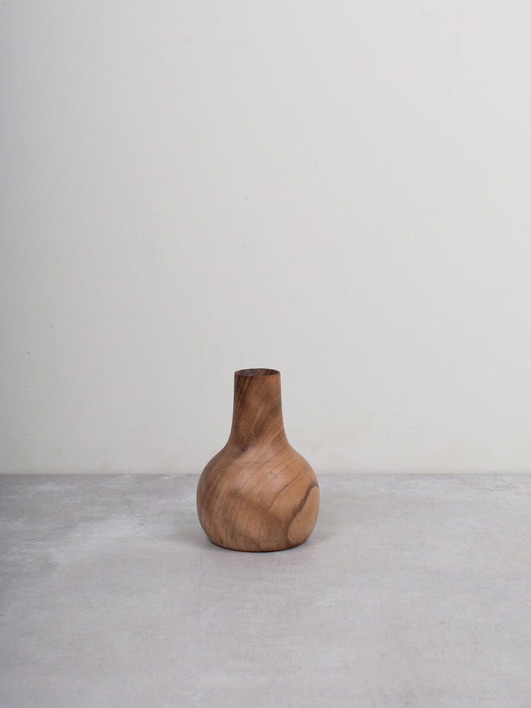 Mini rounded wood vase by Bohemia Design