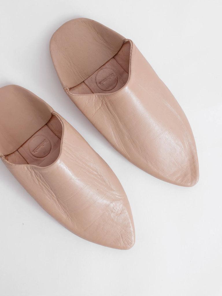 Moroccan Classic Pointed Babouche Slippers, Nude - Bohemia Design