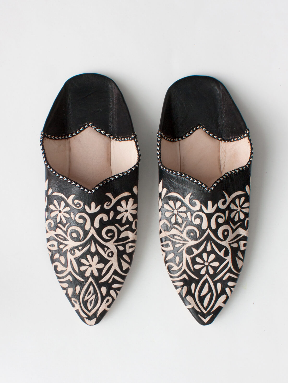 Moroccan Decorative Babouche Slippers, Black