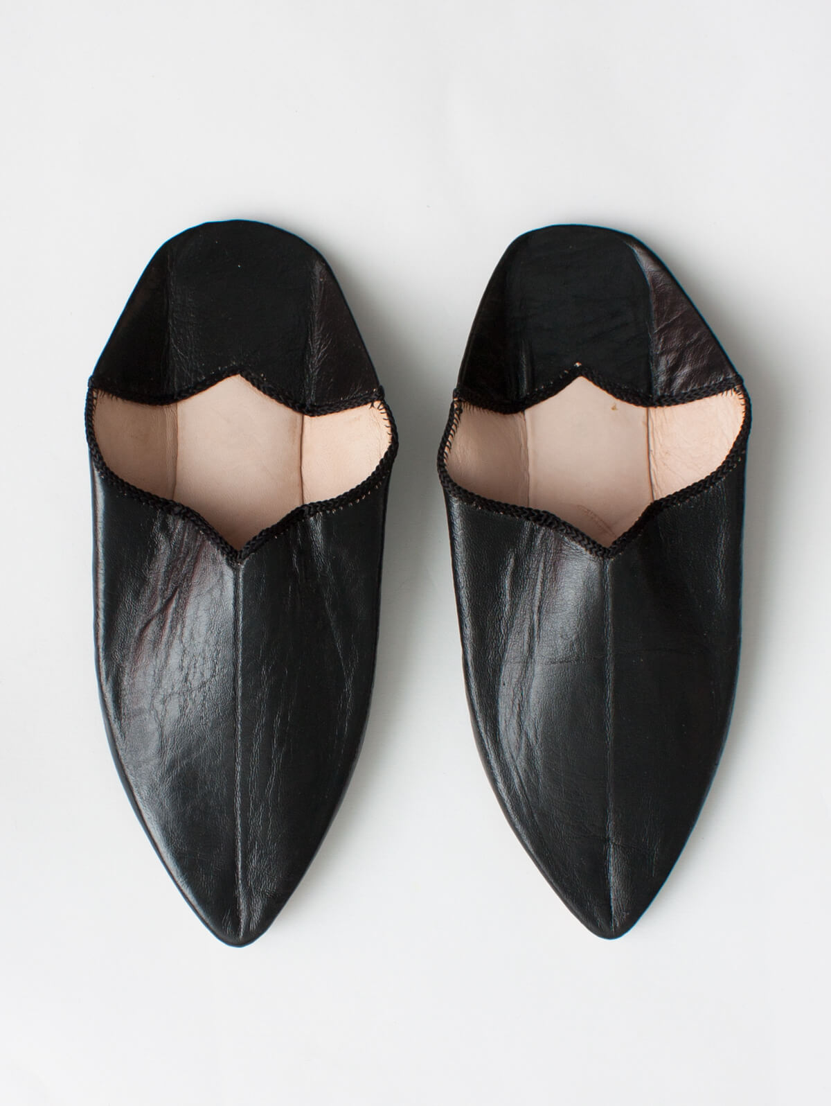 Moroccan Plain Pointed Babouche Slippers, Black