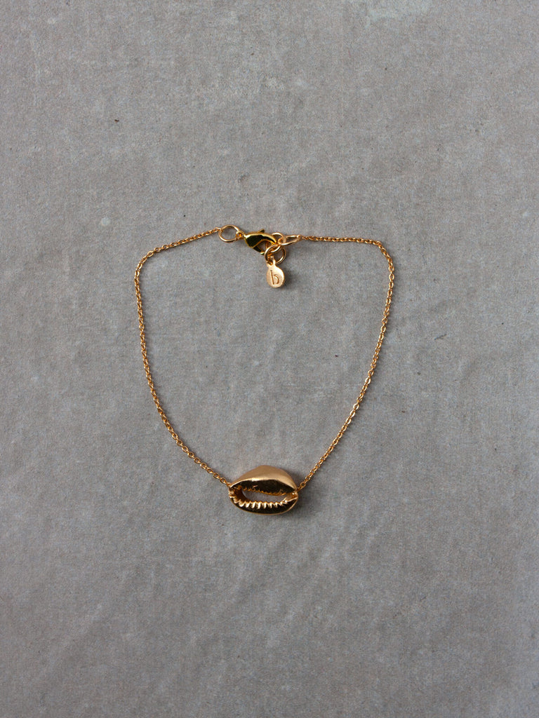 Gold Cowrie Shell Chain Bracelets | Bohemia Design