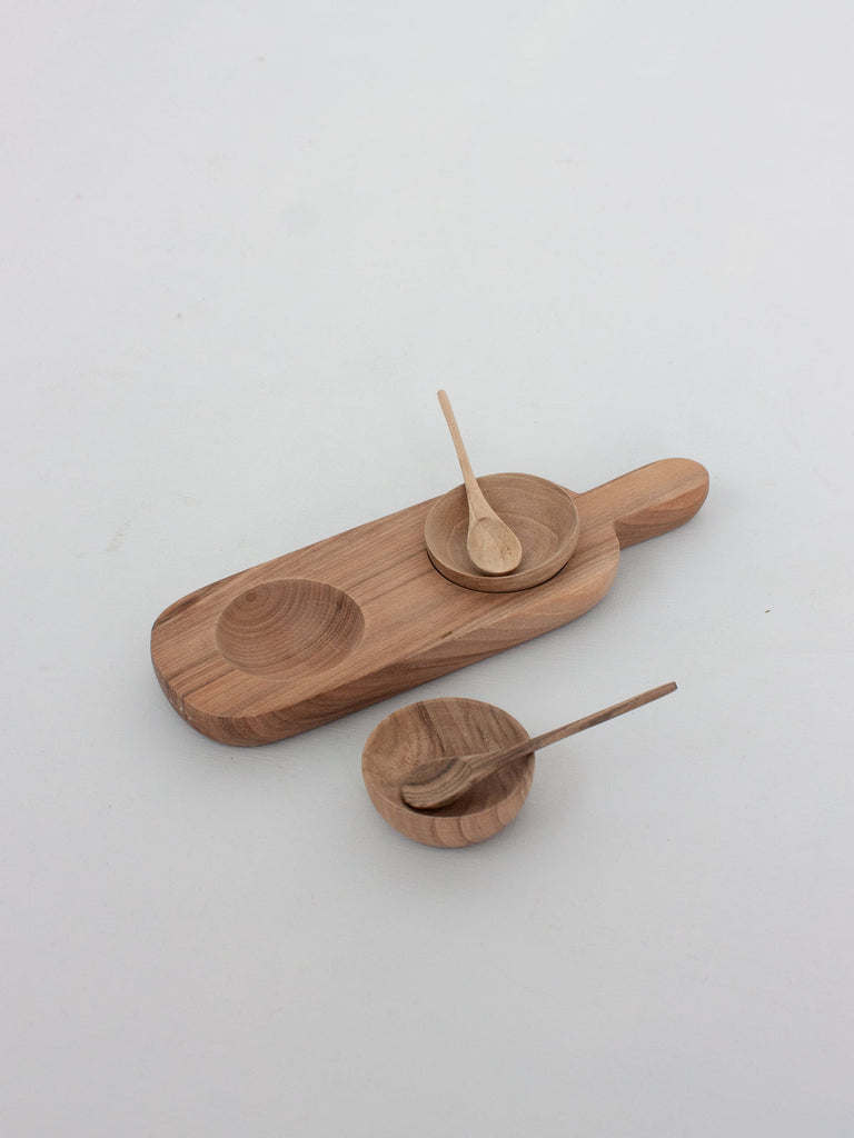Walnut wood board with two spice bowls and spoons by Bohemia Design